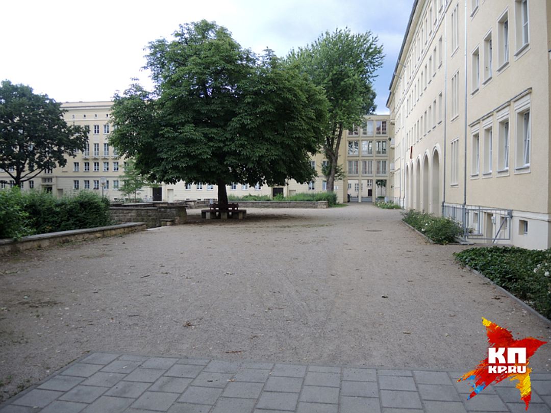 Пустые сталинские дворы в бывшем Сталинштадте. Фото: Дарья АСЛАМОВА