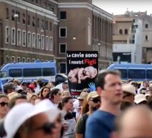 Протесты против обязательной вакцинации по всей Италии [ВИДЕО]
