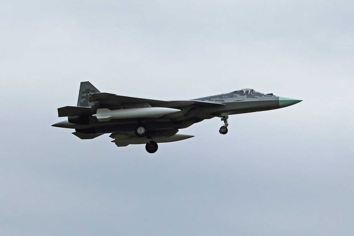 Совершил первый полет Су-57 с новым двигателем «Изделие 30»