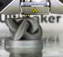 Российские ученые создают 3D-принтер, который будет печатать авиационные детали