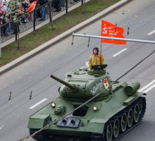 Никто не забыт, ничто не забыто. В Донецке прошёл Парад Победы