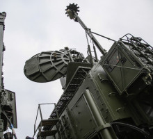 Российские десантники на лыжах отправились к Северному полюсу