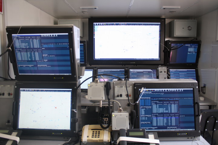 Автоматизированные рабочие места мобильного КП командного пункта радиотехнической бригады («Простор»)