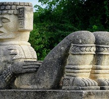 Имена ацтекских богов легко читаются по-русски