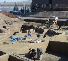 Около тысячи артефактов каменного века нашли археологи в Красноярске