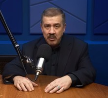 На Гавайях жители заметили гигантские взлетающие в космос струйные молнии [ВИДЕО]