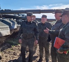 Шойгу проинспектировал готовность военной техники для спецоперации