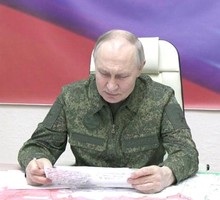 Чужой земли мы не хотим ни пяди, но и своей вершка не отдадим