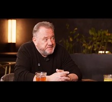 Как актёр стал символом ненависти к русскому языку