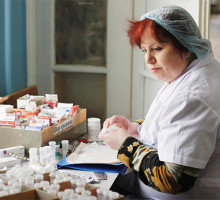 Ученые из России создали наночастицы-"гранаты", убивающие рак