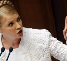 Тимошенко бьёт тревогу: Порошенко продал Украину