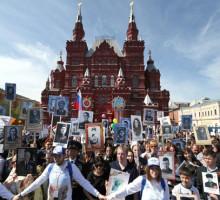 "Бессмертный полк" вновь пройдет по Красной площади в День победы