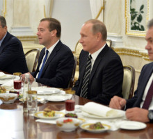 Консолидация элиты России: за Путина и против США