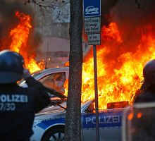Более 88 полицейских ранены в ходе протестов во Франкфурте