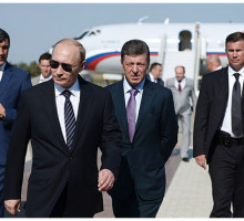 Путин прибыл в Крым, где проведёт совещание с Совбезом РФ и посетит форум "Таврида"
