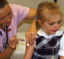 На Ставрополье девочке насильно сделали вакцинацию, не смотря на отказ матери