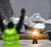 Двухместный прототип истребителя Су-57 впервые поднялся в небо Двухместный прототип истребителя Су-57 впервые поднялся в небо