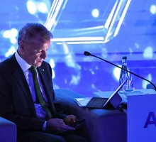 Профессор Катасонов: Когда Греф обсуждает агентную «экономику», мне кажется, он сам поеживается Профессор Катасонов: Когда Греф обсуждает агентную «экономику», мне кажется, он сам поеживается