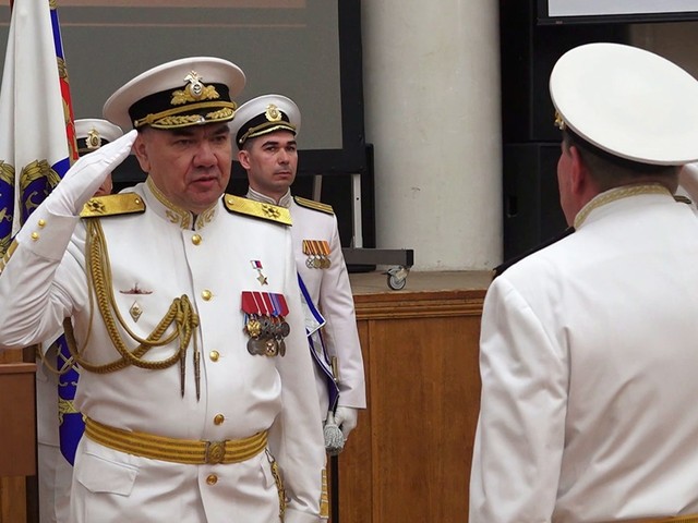 Моисеев поздравил выпускников Военно-морской академии в Петербурге Моисеев поздравил выпускников Военно-морской академии в Петербурге