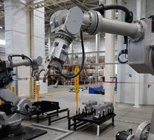 Роботы соберут детали судов и самолётов в десять раз быстрее Роботы соберут детали судов и самолётов в десять раз быстрее